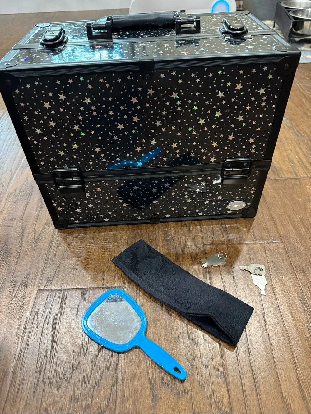 Black Star-Print Makeup Case with Locking Latches